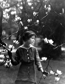fuckyeahhistorycrushes:  Edna St. Vincent