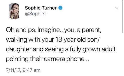 derryintheupsidedown: Sophie Turner talking adult photos