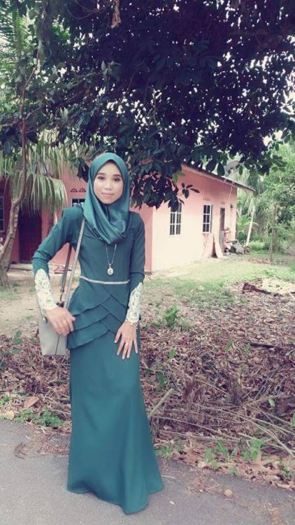 rosebaiduri:Intro Episod - Rose in green