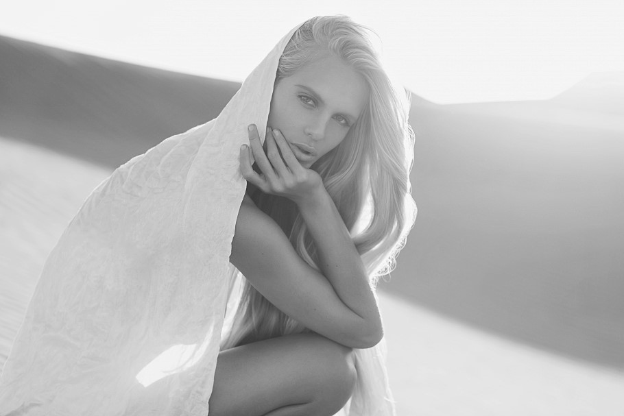 eternitychic:  http://eternitychic.tumblr.com/ Hanalei Reponty  by Jennifer Stenglein