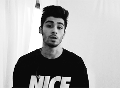 Floralprintharry:  X 