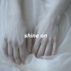 logolepsyie:  shine on - the amity affliction