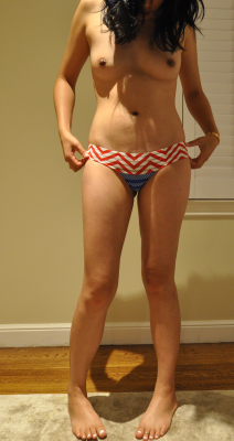 yummieformytummie:  Sharing some shots of me in my holiday panties (: