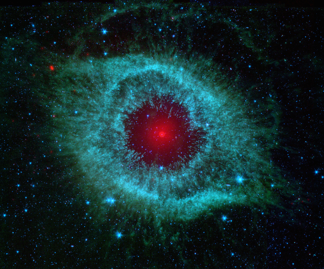 Infrared image of Helix Nebula, Spitzer space telescope, 2007. © NASA/JPL-Caltech/University of Arizona.