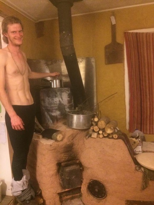 howlmountainfarm: plantyhamchuk: Let’s briefly talk about ROCKET STOVES Ok, first let me say t