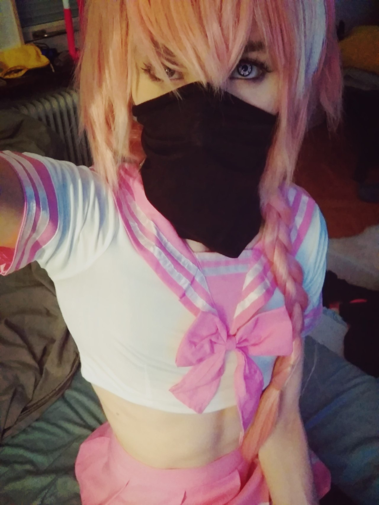 elf-slut:  dyed my hair lmao watchu think