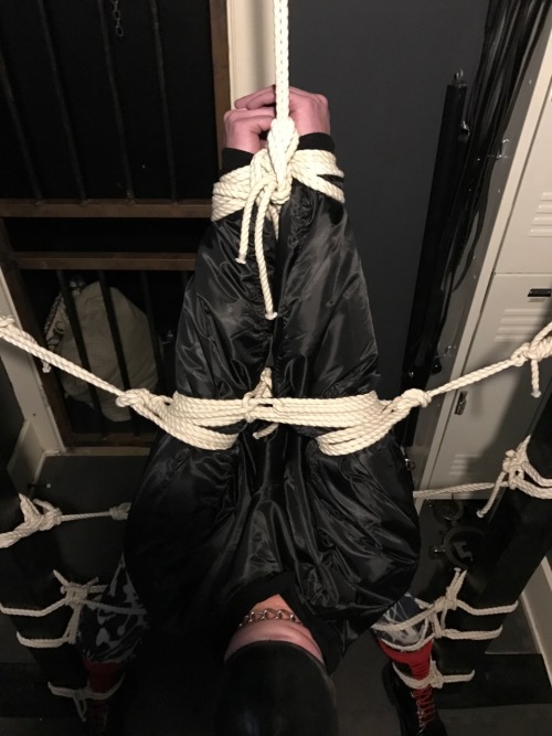 Sex seabondagesadist:Skin in the playroom. Tied pictures