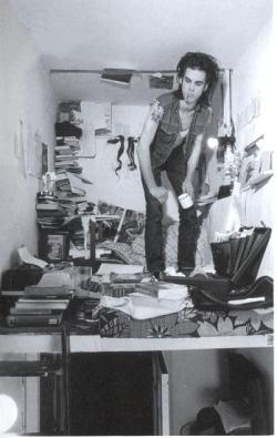 guerrillaoperator:  Nick Cave, 1985.