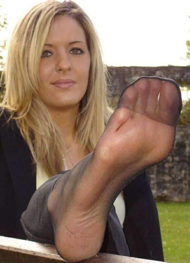 Nylons and feet