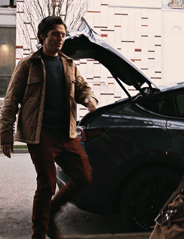 SEBASTIAN STAN As STEVE KEMP In FRESH (2022) • Wardrobe Appreciation 