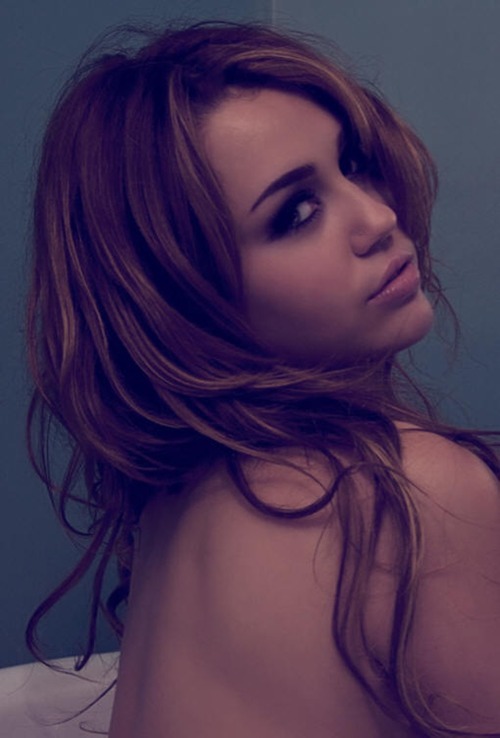 my-my-miley:  Photo - Miley Cyrus tickets now on sale http://tr.im/4jzsw 