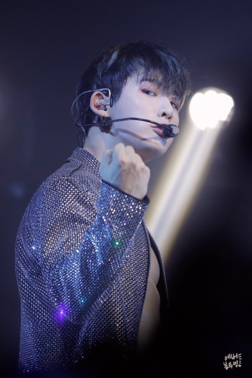 (PREVIEW) 170917 The 1st World Tour “BEAUTIFUL” @ Mexico City, Mexico (Wonho)