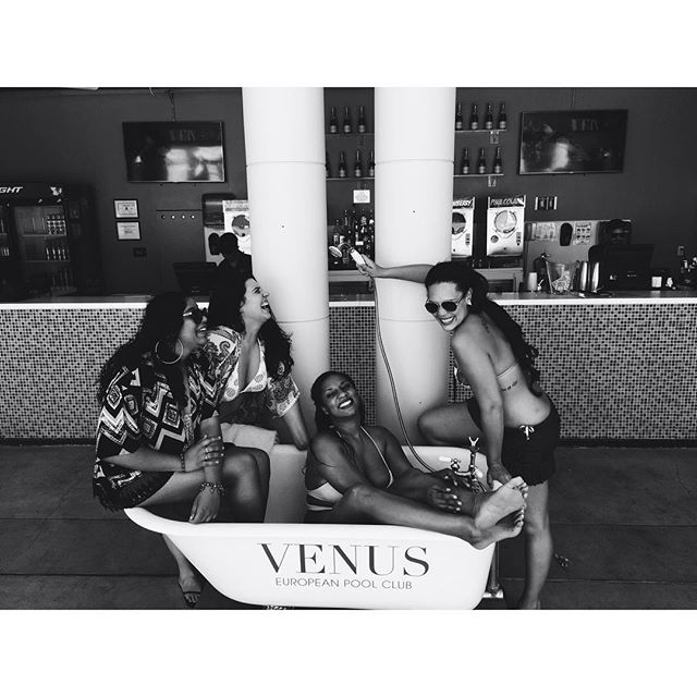 meanwhileinvegas:  Love these girls! They are all different and amazing girls! #naturalshot