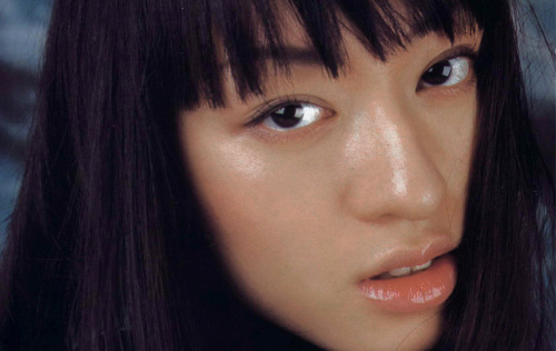 driflloon:  chiaki kuriyama