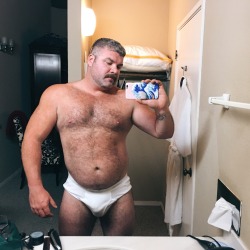 dads-in-briefs:  Woof!!