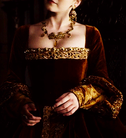 lesbianpetra:  onewasmysterious:  Period drama costumes → Mary Tudor, The Tudors
