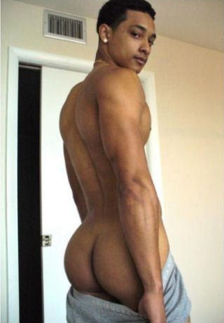 naturally-thick:  jkat2013:  videoblackgay:  http://videoblackgay.tumblr.com : 