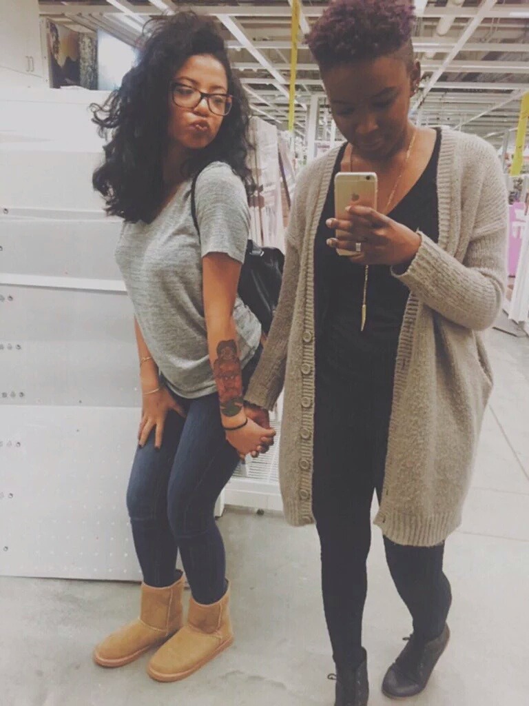 goddesscole: anotherlesbianandwhat: xxx  I didn’t want this photo set to end 