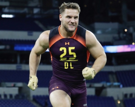 straightdudesexting:  I will let football stud Nick Bosa fuck me raw! 🏈Twitter: @straightdudehot