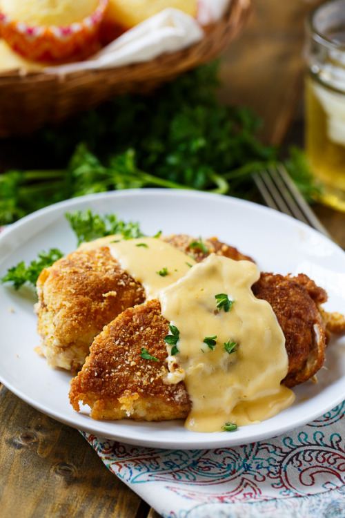 foodiebliss: Cheesy Chicken BreastsSource: Spicy Southern Kitchen Where food lovers unite.