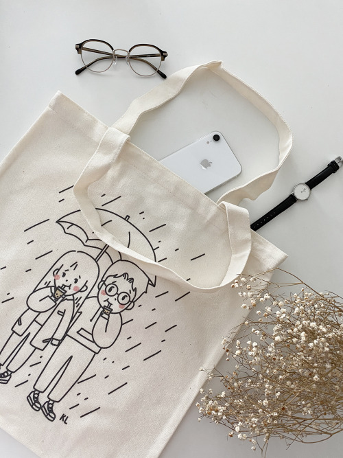 hand-drawn tote bags by yours truly ♡