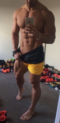 muscleteen:  You like it? Follow me @muscleteen