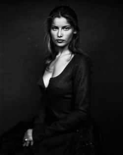 m-as-tu-vu:  © Laetitia Casta by Friedmann Hauss (90s)