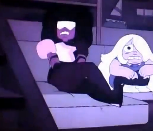 My favorite part of that extended promo for “Mirror Gem/Ocean Gem” is that Garnet is just lounging on the couch. Like   she was just sitting back on the couch. I don’t know why, I just like that