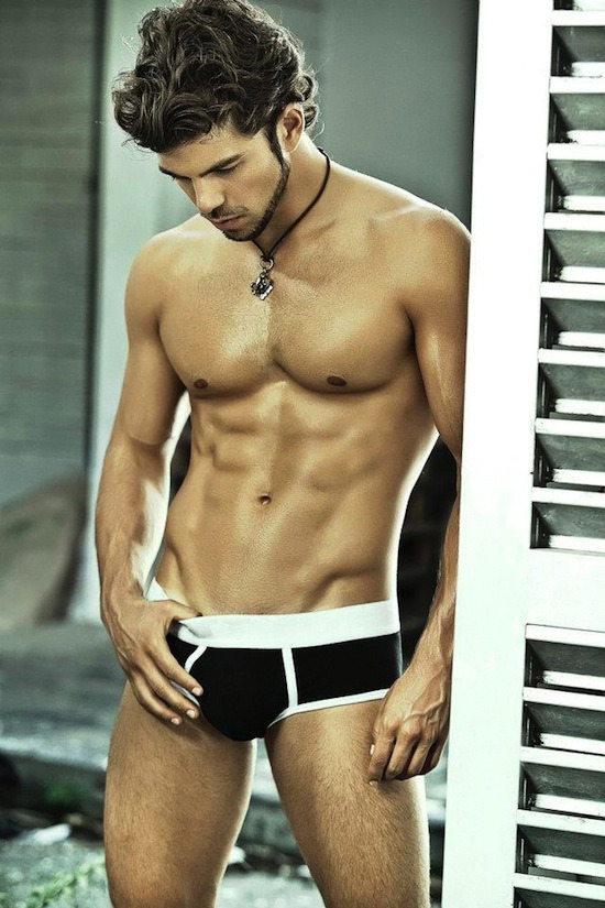 (via Shiny Jock Guy In Underwear | Gay Body Blog - Gay photos of male models, beautiful