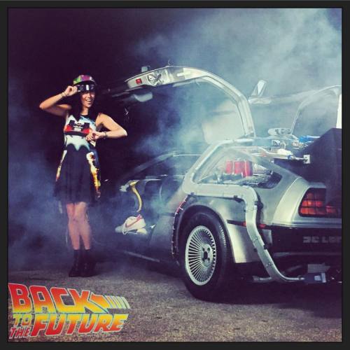 heyitsapril:  You’re gonna see some serious shit. #BTTF #cinespia  (at Cinespia @ Hollywood Forever Cemetery)