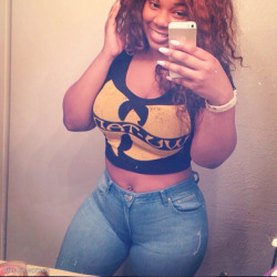 allthickwomen:  Raven Buchana