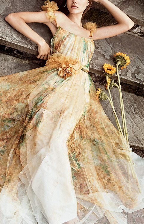 evermore-fashion:Marchesa Notte Spring 2020 Ready-to-Wear CollectionWardrobe for Vana’s maiar