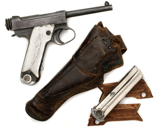 A World War II vintage Japanese Nambu Type 14 semi automatic pistol, produced in 1943. This pistol w