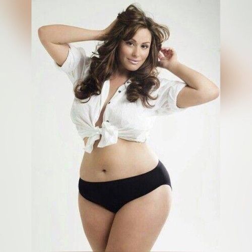 italiankong:  Jennifer Maitland. Gorgeous, thick and utterly perfect. I dislike the term “plus-size”. It somehow infers that they are somehow not as “perfect” as the skinny, shapeless models mainstream media views as “normal”. They are often