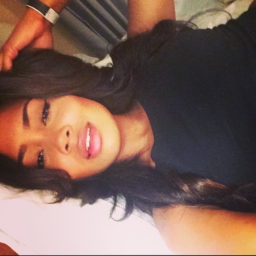 ultimatebeauties:  http://weakin.tumblr.com/ http://instagram.com/ubeauties 