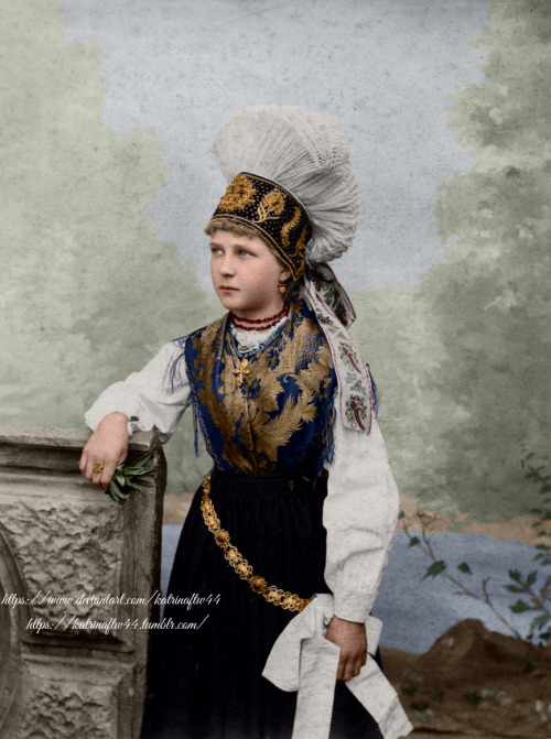 katrinaftw44:This is a colourization I did of a Slovenian girl named Eleonora in 1910. The original 