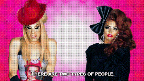 cupofcunteapodcast:   Alyssa & Alaska Thunderfuck Edwards on Alyssa’s Secret {x}.  “Exploring Alaska! Alyssa Does Austin.” “No girl, it’s cute and all that, but I wanna do Dallas.” 