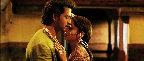 dilkishahzadi:In Lamhon Ke Daaman Mein - Jodhaa Akbar ʳᵉᵈᵘˣMy Favorite Bollywood Songs ♡ (18/?) 