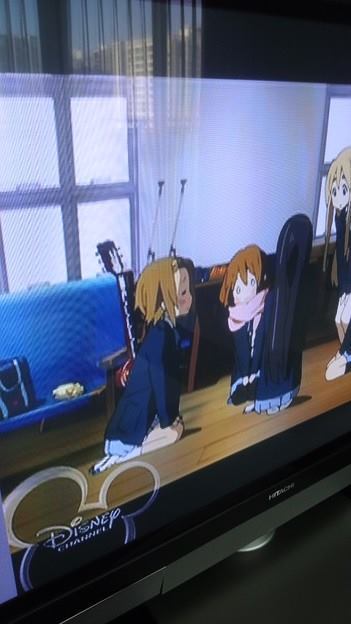 bewicked123: akiyama-san: Little known fact: in Japan K-ON actually ran on Disney Channel.  Wha