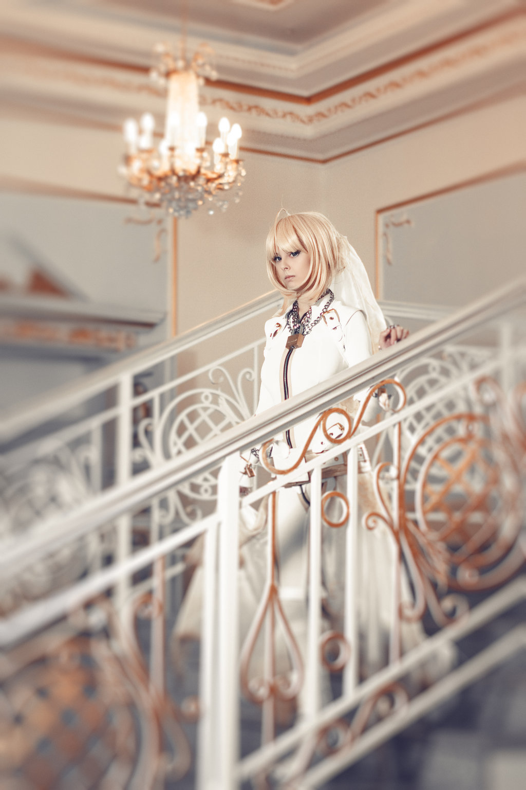 Cosplay Gril Disharmonica (Fate Stay Night - Saber Bride) 3HELP US GROW Like,Comment