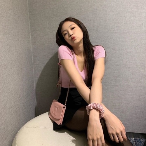 jenniekofficial:[IG] jennierubyjane:On wednesdays we wear pink