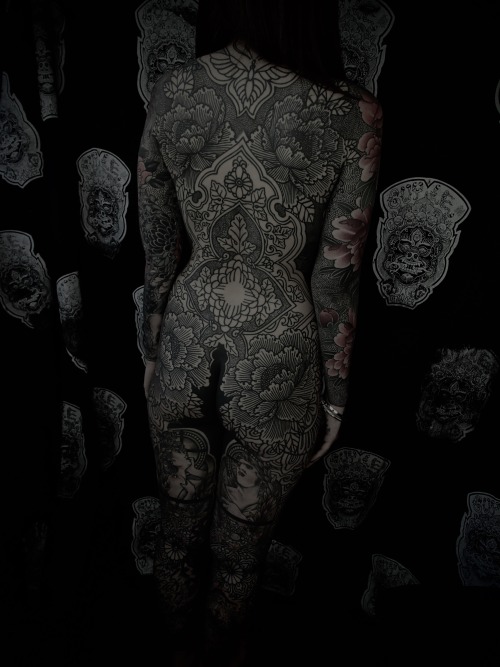 electrictattoos:guyletatooer:Healed Step on CelineIt’s beautiful to see her personal evolution in so