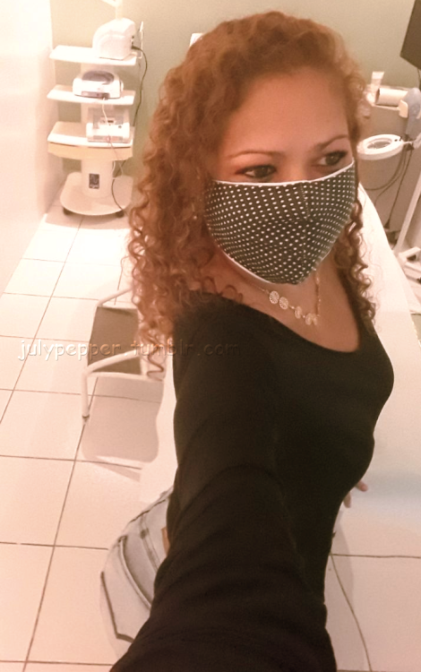 julypepper:  Hello loves, I’m at the beauty clinic for my second  session, did you like my clothes?  