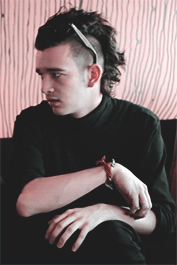 mattyhewhealy:  he was so c u t e in this interview
