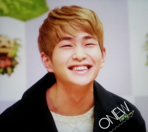 XXX fangirlshineeot5:  140225 Onew - SBS “Law photo