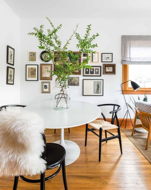 ruemag - Proof that the gallery wall is not dead. #diningroom...