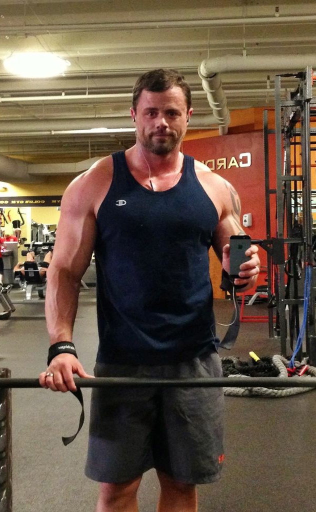 goosecasey:  Back and Biceps Day T-bar rows with rope grip - 12 reps @ 180 lbs Bent