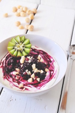 Gastronomicgoodies:  0% Fat Greek Yogurt With Sweet Berries And A Kiwi On Top Of