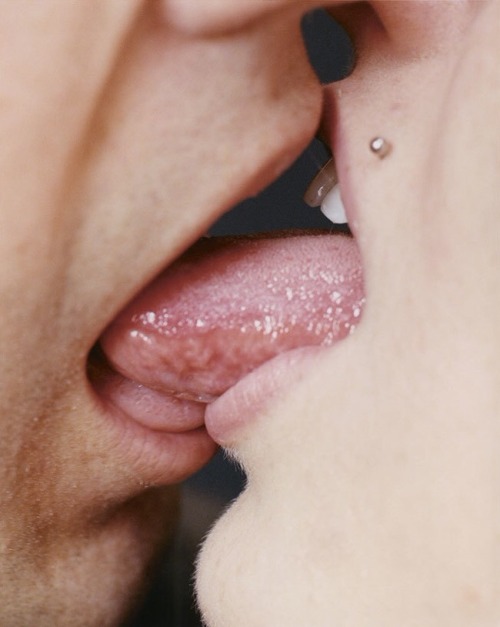 criwes:  kiss me, i’m delicious by Harley Weir for i-D Magazine Winter 2014