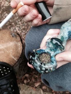 the-higher-life:Just gettin stoney with the girlfriend.👌